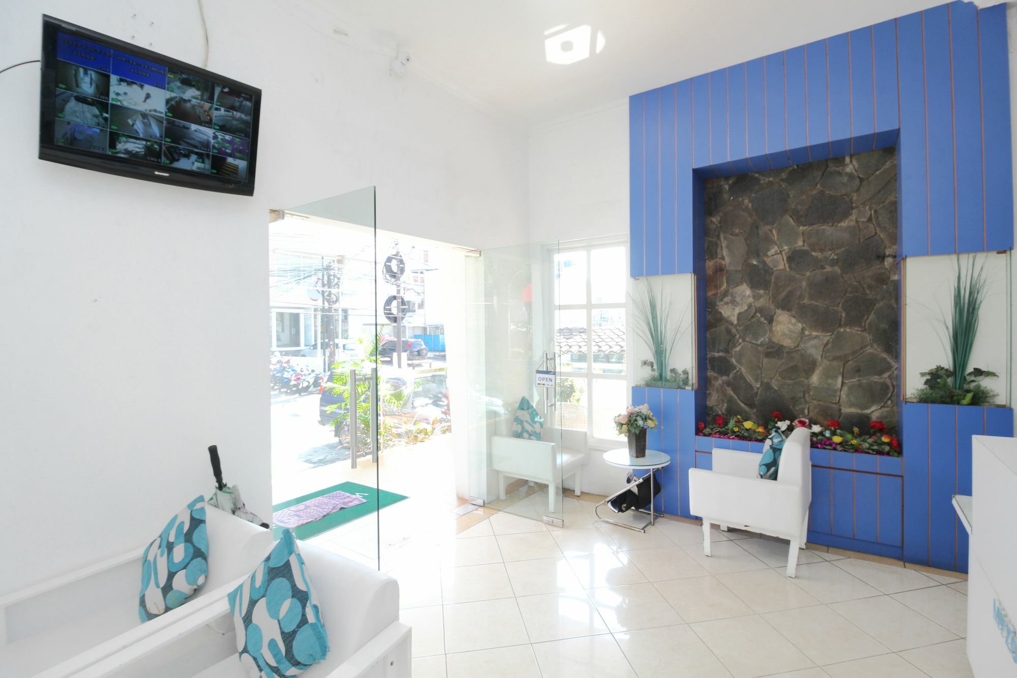 Myzone Homtel Hotel Semarang Exterior foto