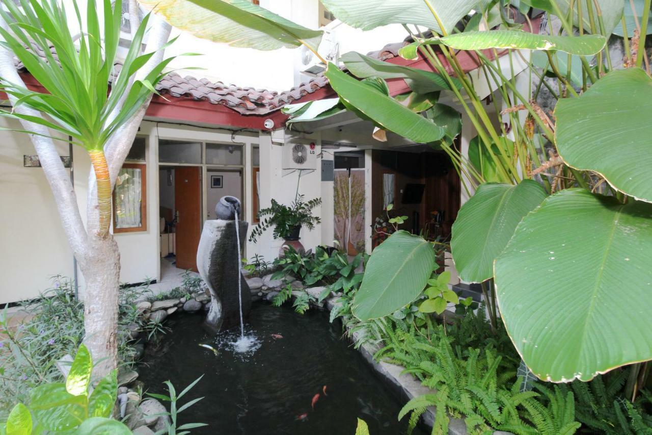 Myzone Homtel Hotel Semarang Exterior foto